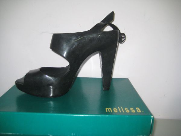 Sapatos amazonas Melissa